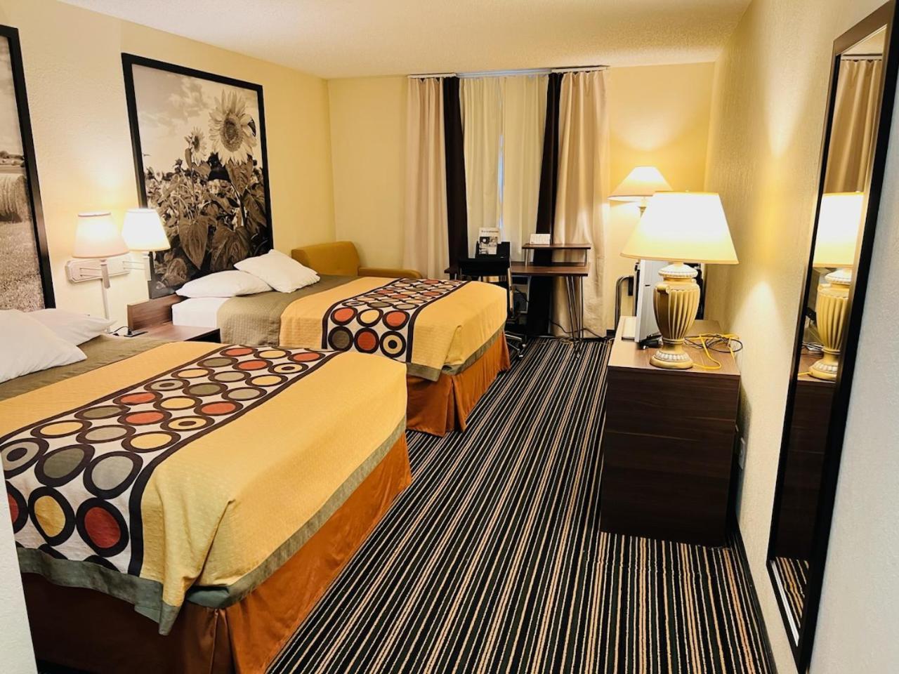 Super 8 By Wyndham Dodge City Kültér fotó