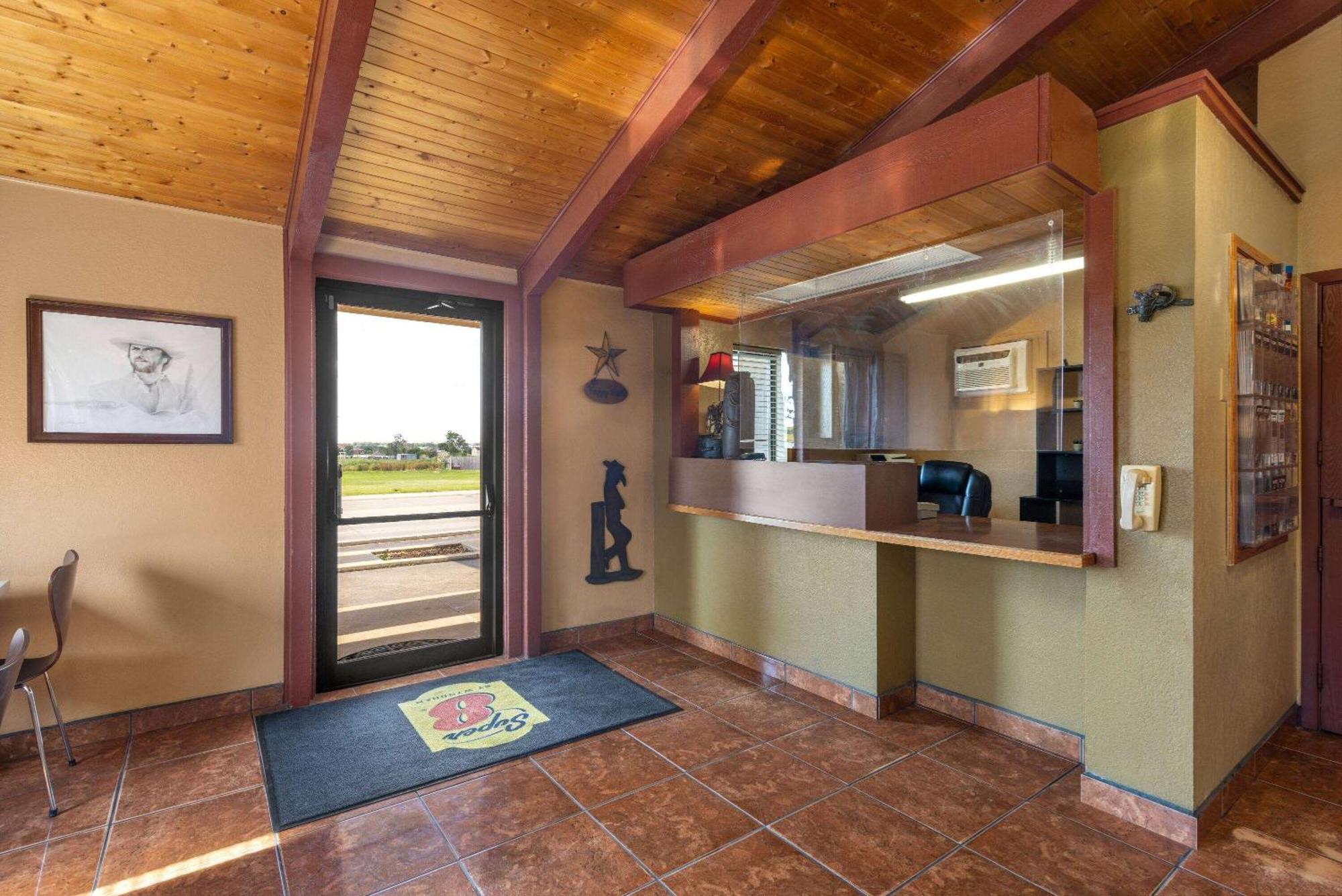 Super 8 By Wyndham Dodge City Kültér fotó